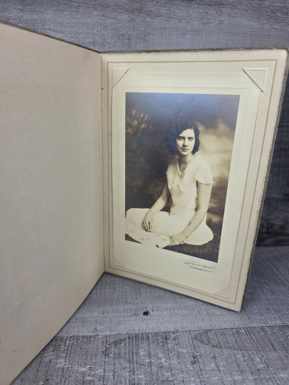 Vintage 1920s Flapper Era Young Woman Portrait Photo Port Huron MI 197.25